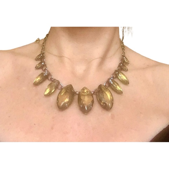 Crystal stone necklace Approx 16 in with adjustable chain - Picture 1 of 7